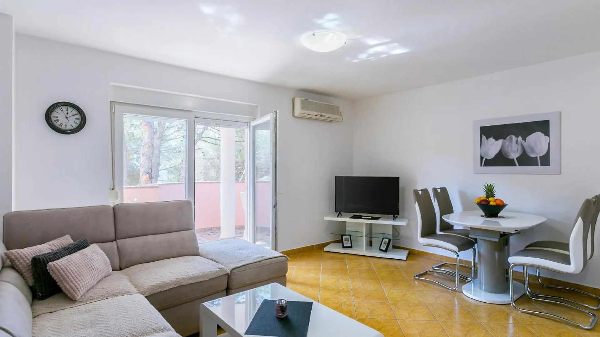 Senad - Apartment Veliki - Mpolo Medulin 0*,  Croatia
